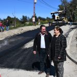 La Municipalidad de Villa La Angostura informa que se comenzó a asfaltar el Barrio El Mallín.