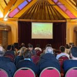 Proyección y charla sobre la prevención de incendios en la Patagonia.