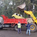 La Municipalidad avanza con el retiro de vehículos abandonados en la vía pública de Villa La Angostura.