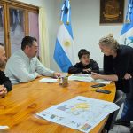 El Municipio escuchó la propuesta de Francisco y compartió el futuro de las plazas.