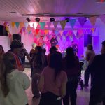El Centro de Día “Creciendo Entre Todos” celebró la llegada de la primavera a pura fiesta y música.